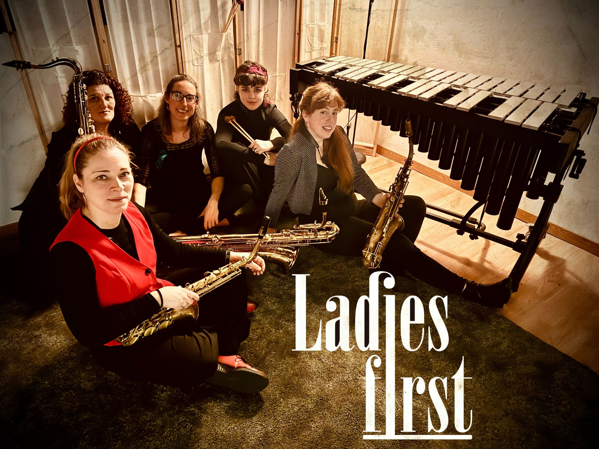 Lola Stouthamer veu i saxo alt · Duska Miscevic saxo alt · Nuria Vitó saxo tenor · Eva Garín saxo baríton · Mari Tere Valdés vibràfon